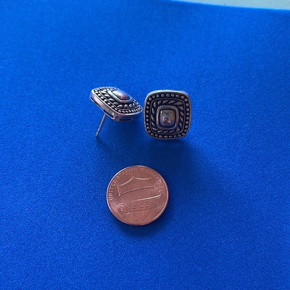 2 sets of silver earrings 🌺 - Picture 3 of 3